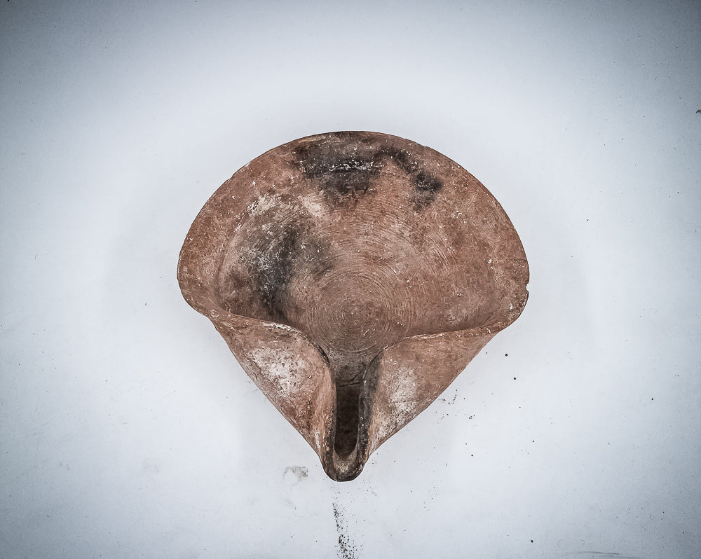 LATE BRONZE AGE CLAY OIL LAMP