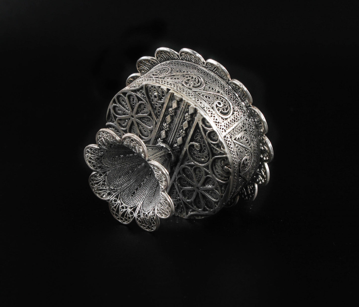 Hand Made Silver (ST925) Havdalah Spice Container (Besamim Box )