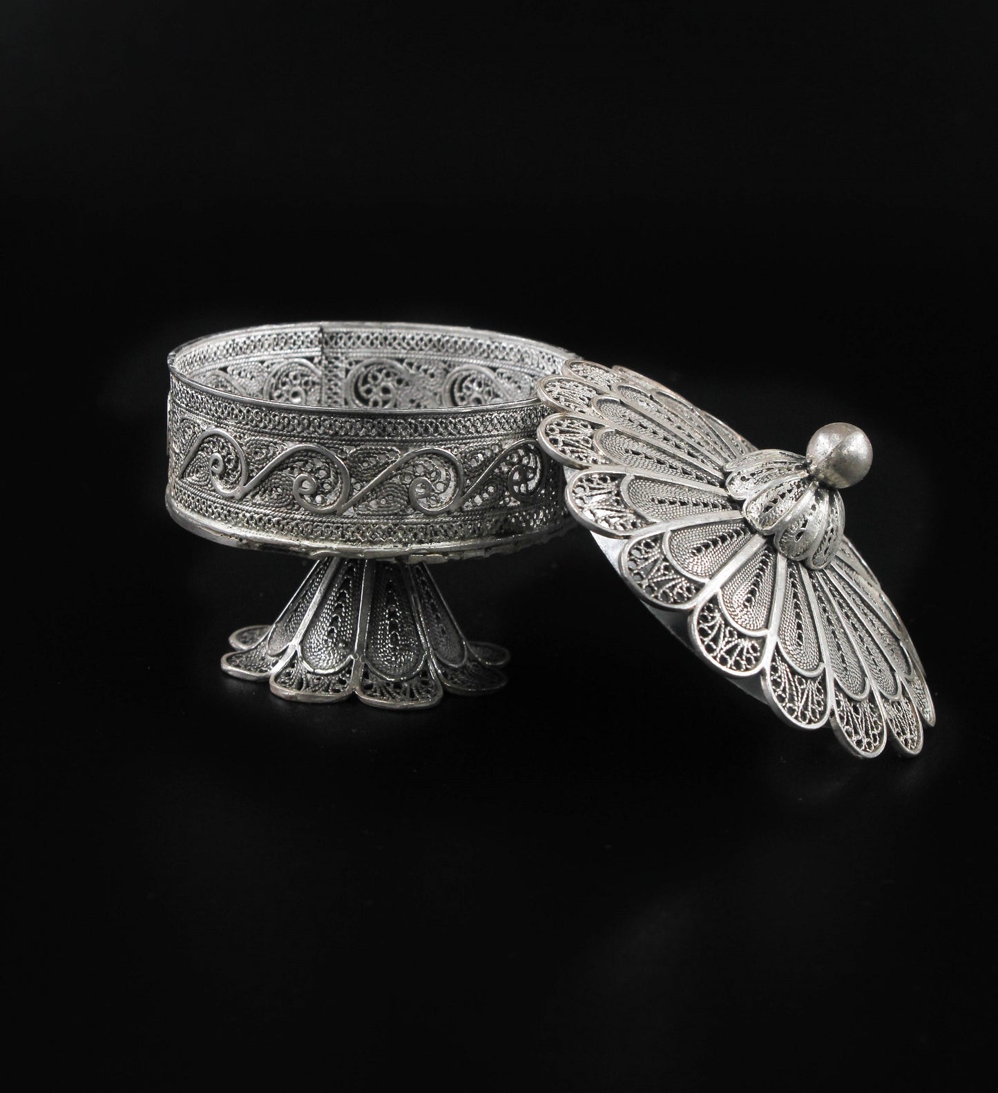 Hand Made Silver (ST925) Havdalah Spice Container (Besamim Box )
